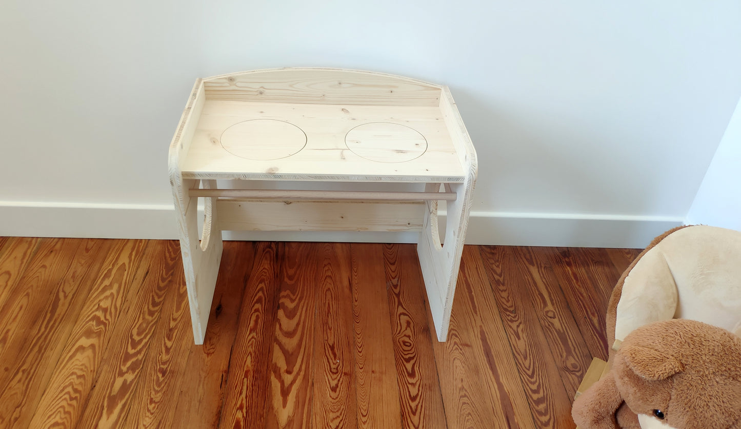 Bureau / Table d'éveil et d'apprentissage Montessori enfant