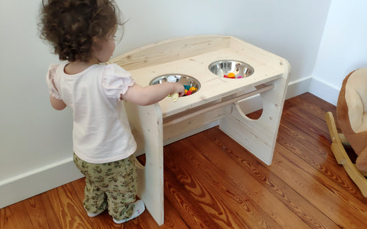 Bureau / Table d'éveil et d'apprentissage Montessori enfant