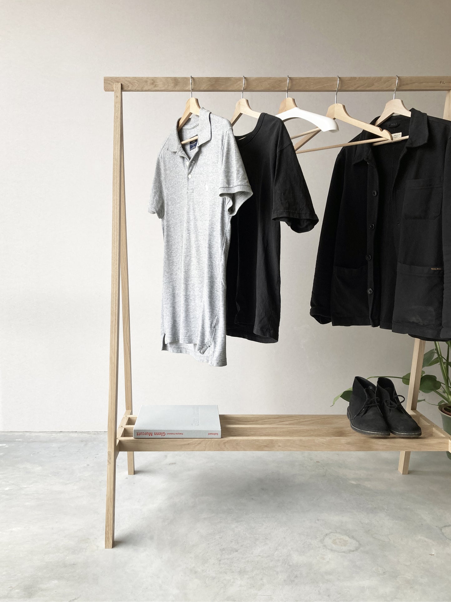 Clothes rack / wardrobe in solid oak from France