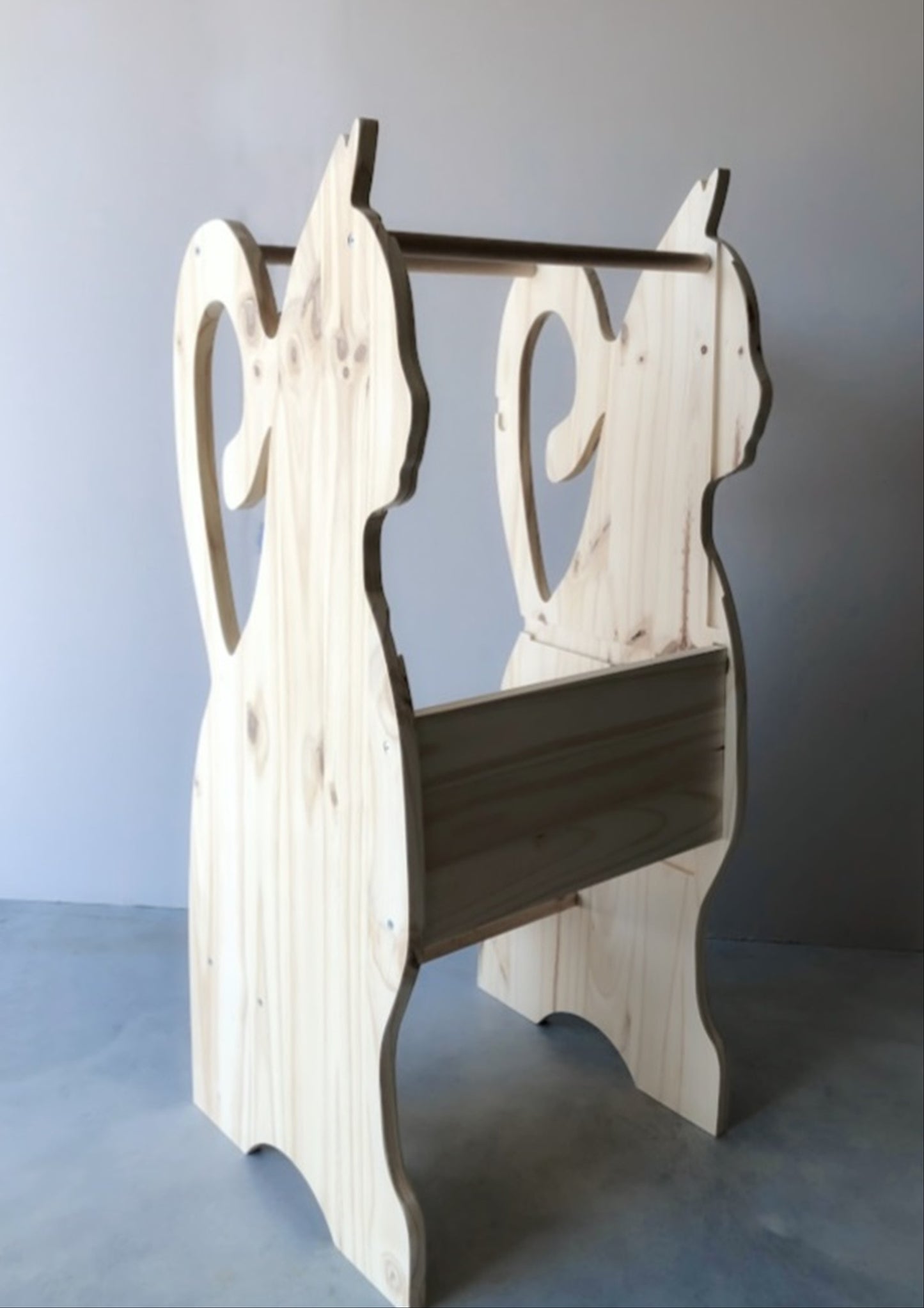 Scalable Montessori-inspired learning tower - FIL Mobilier